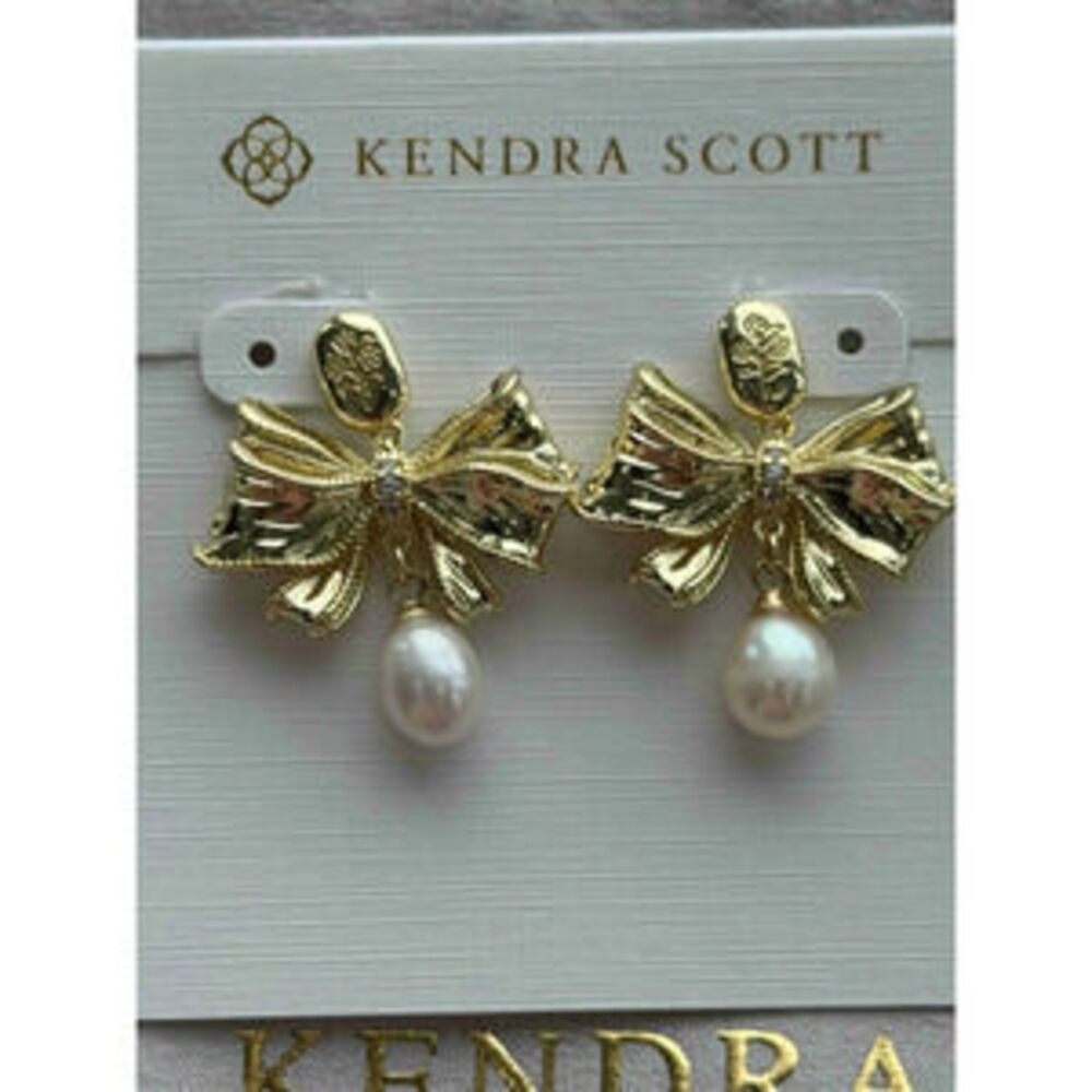 Kendra Scott bow pearl earrings - Picture 2 of 3